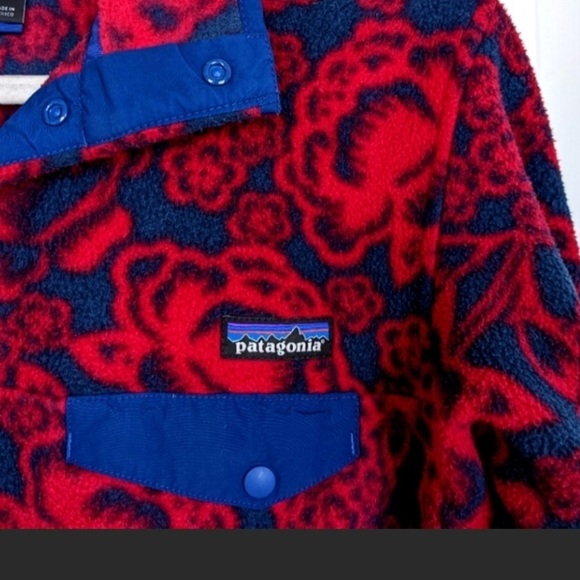 Patagonia RETRO Synchilla Fleece Hawaiian Red Lotus Flower Fleece RARE 🌺 Medium - Picture 4 of 8